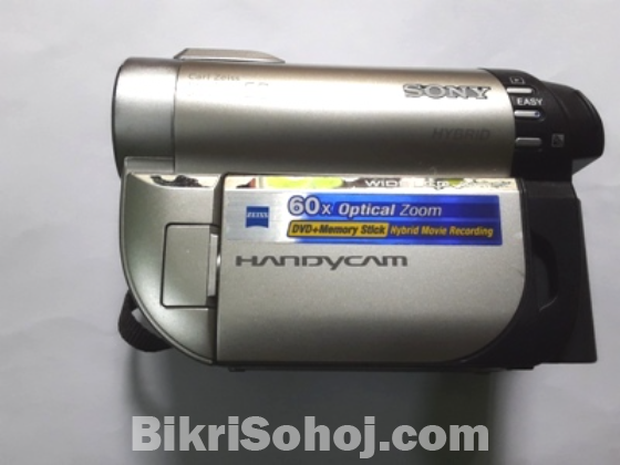 SONY DIGITAL VIDEO CAMERA DVD-650E